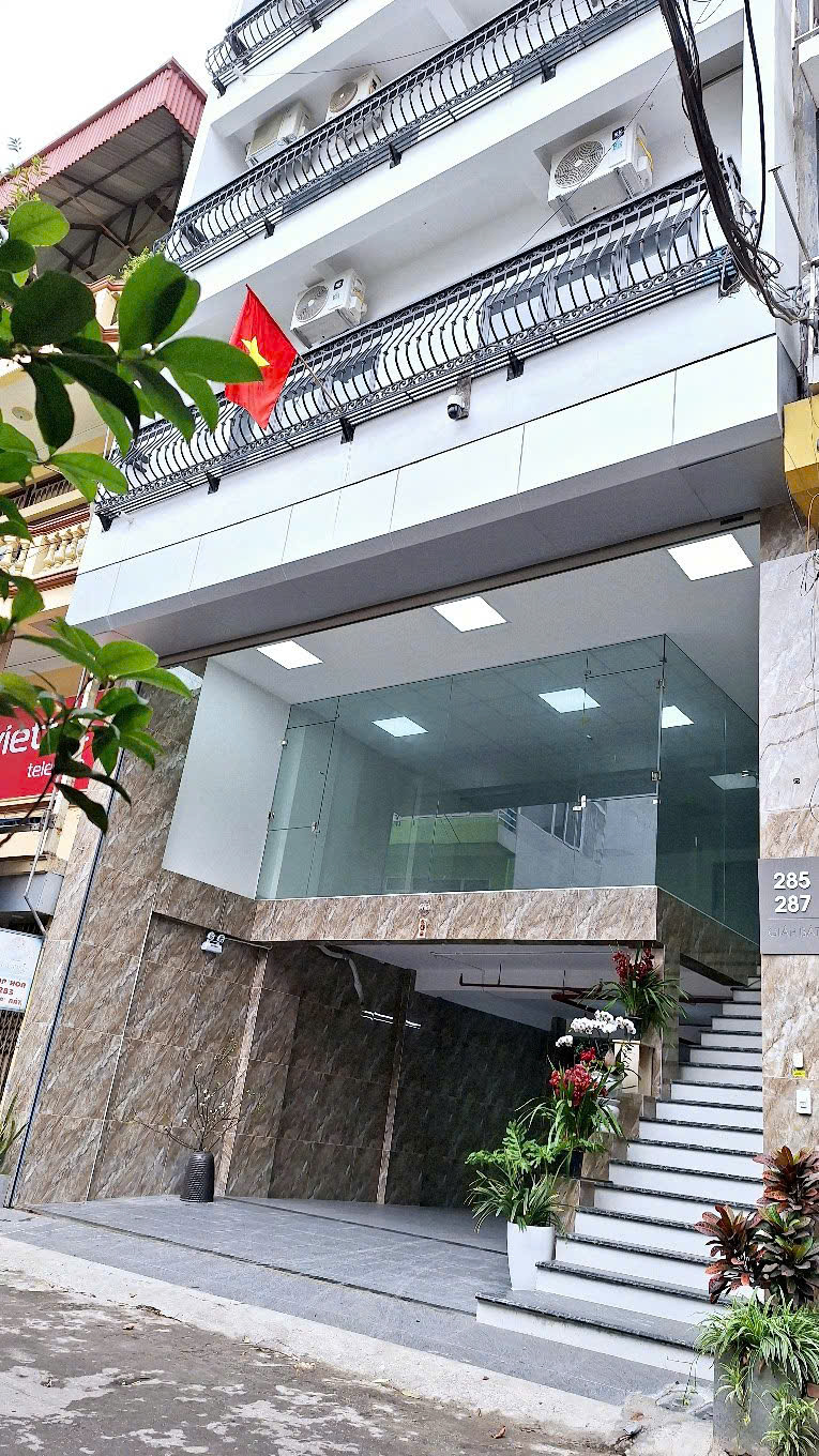 Cho thuê Mặt Phố Giáp Bát 3 tầng x 115m2, 30 Triệu (có tách lẻ) - Ảnh 1